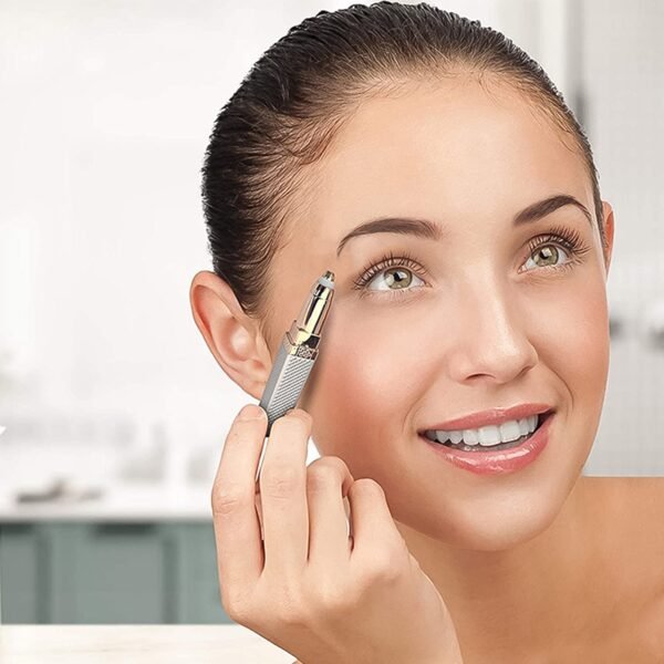 2-in-1 Eyebrow Razor & Painless Hair Shaver (1 Pc) - Image 5