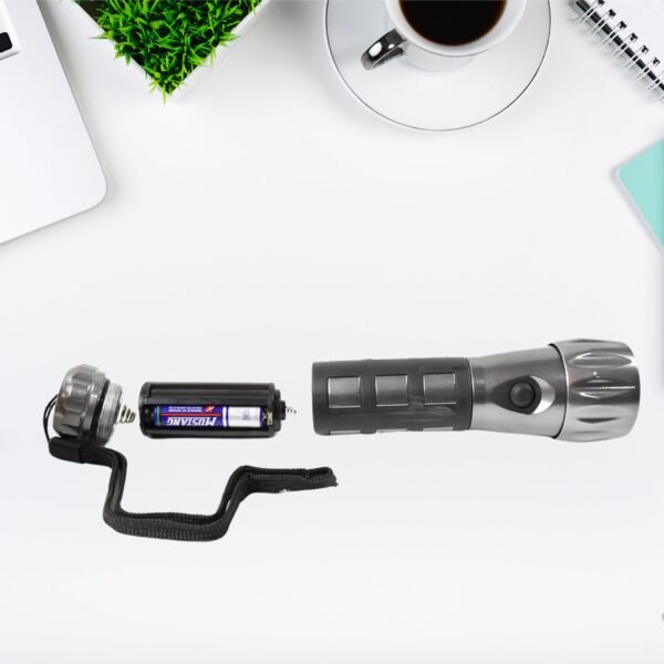 Aluminium Led/Xenon rubber grip Handtourch (3*1.5V AAA batteries / Not Included) - Image 3