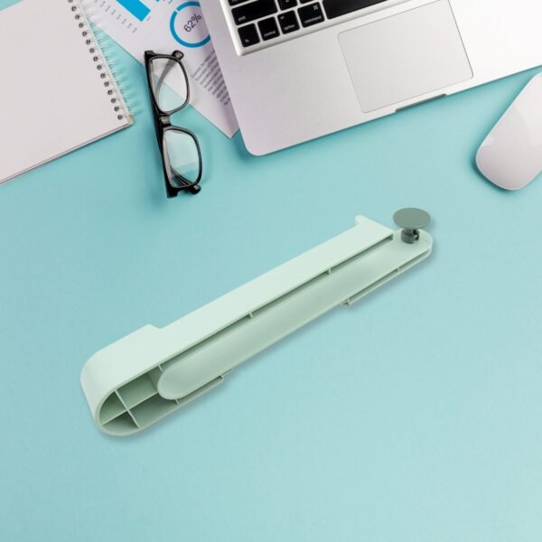 Modern Wall Rack: Round Hook Towel Holder (Durable Plastic, 1 Pc) - Image 3
