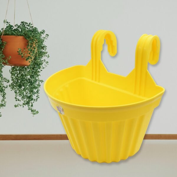 Multicolor Hanging Plastic Planters Orchid Relling , For Plantation, Planters - Image 3