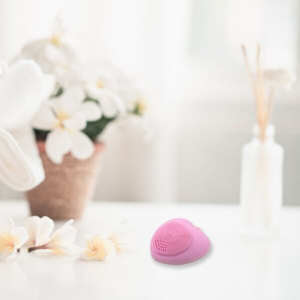 Waterproof Heart-Shaped Face Wash Brush | Silicone Facial Cleansing & - Image 5
