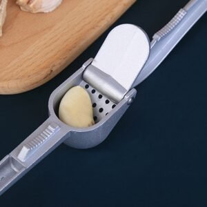 Garlic Press All Aluminum Easy to Use with Light Weight without Difficulty
