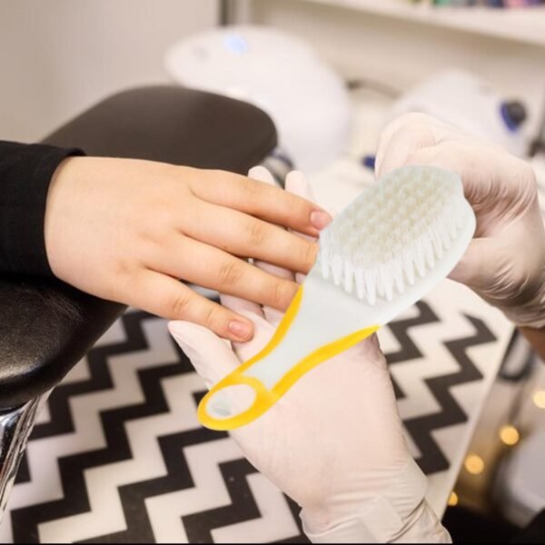 Handle Grip Nail Brush for Cleaning Toes & Nails (Scrub, Unisex) - Image 5