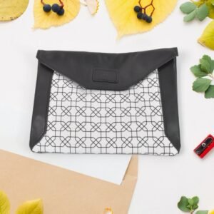 Multipurpose Pouch With Magnetic Lock(1 Pc / 19 x 14 Cm)