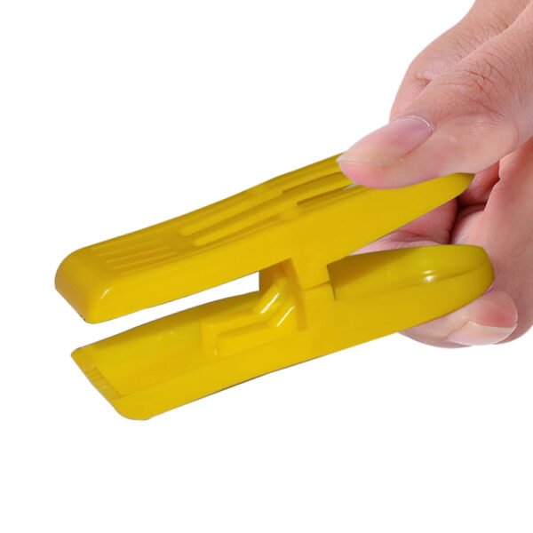 Plastic Cloth Double Pin Clips for cloth Dying cloth (multicolour) (Pack of 12) - Image 4
