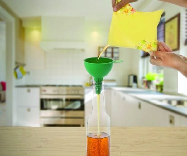 Food-Grade Silicone Funnel: Safe & Easy Transfer for Liquids & Grains (1 Pc) - Image 5