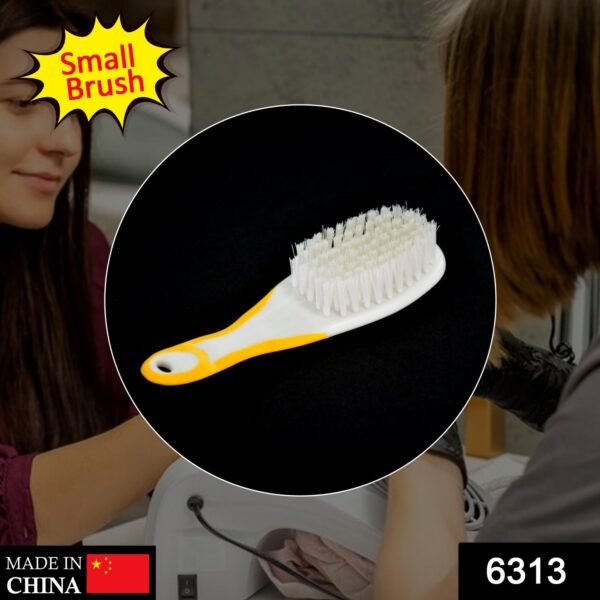 Handle Grip Nail Brush for Cleaning Toes & Nails (Scrub, Unisex) - Image 2